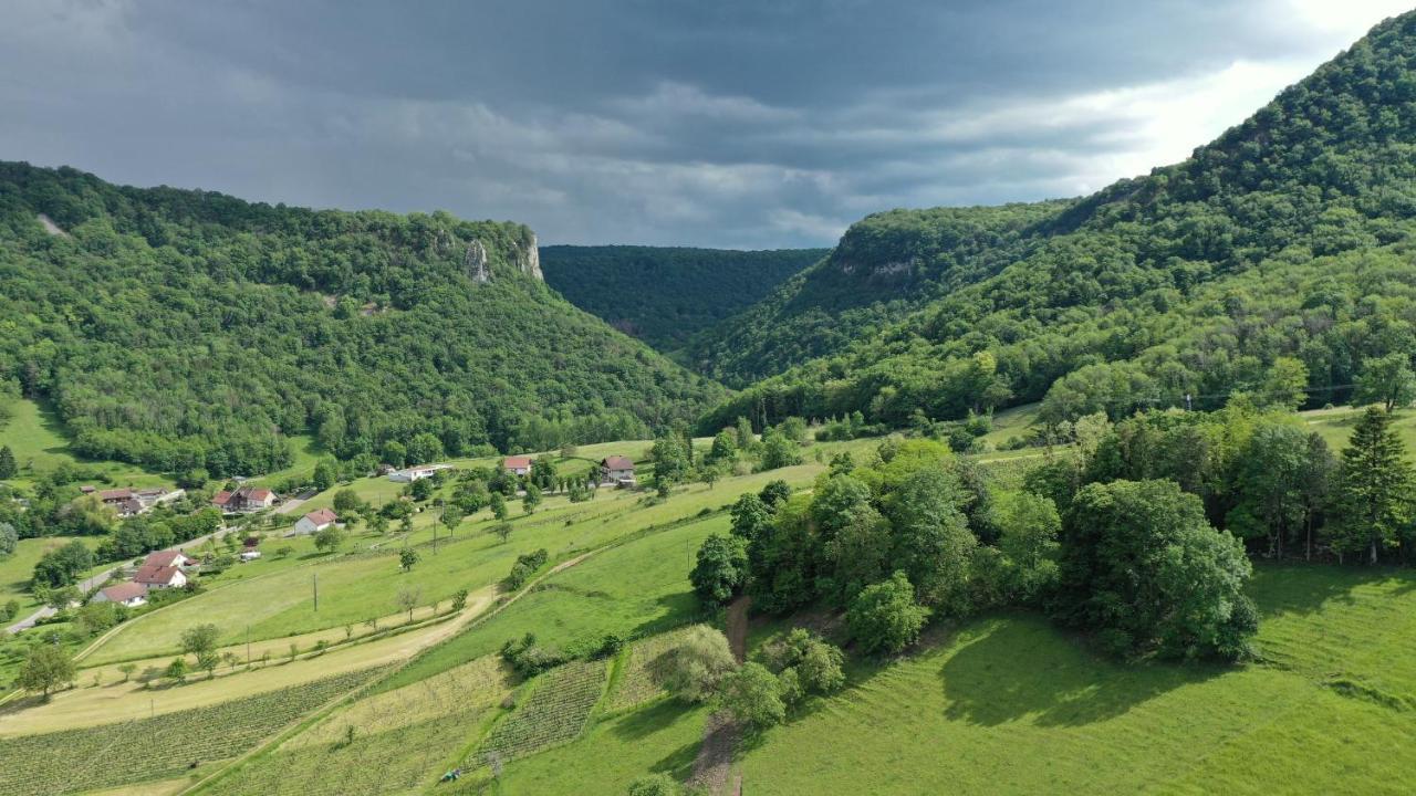 Domaine De Bellevue Gite Du Mont Poupet Marnoz Buitenkant foto