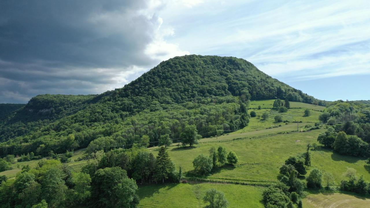 Domaine De Bellevue Gite Du Mont Poupet Marnoz Buitenkant foto